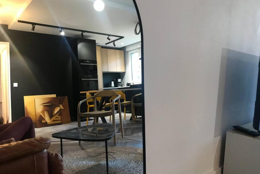 Nid Douillet - BEL APPARTEMENT avec GARAGE Grenoble Extérieur photo
